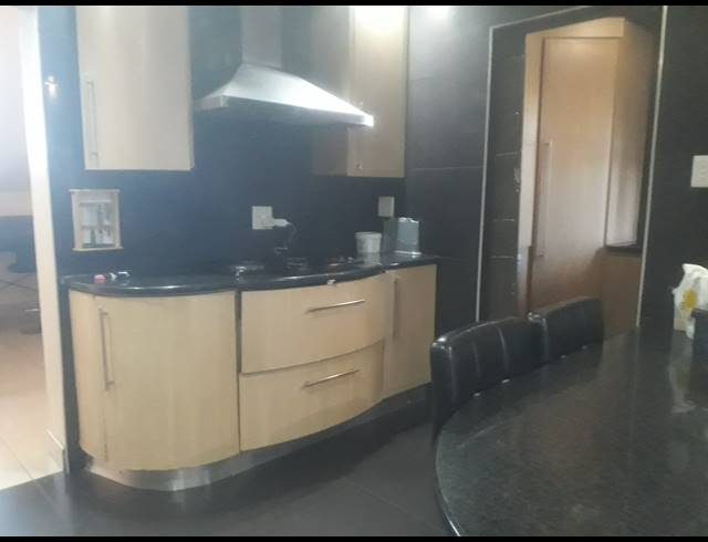 4 BEDROOM HOUSE FOR SALE IN ZINNIAVILLE